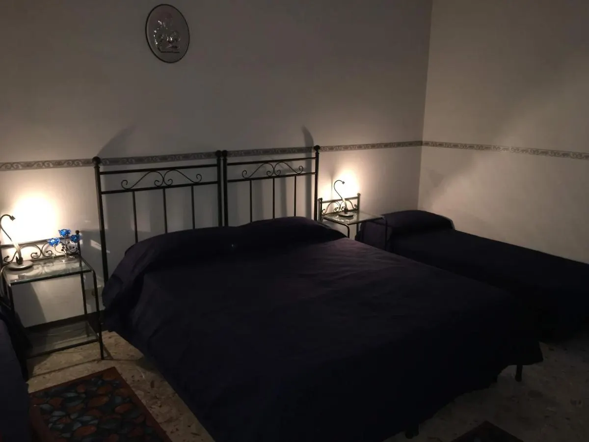B&B Mistral Di Lizzio Salvatore Giarre Frühstückspension