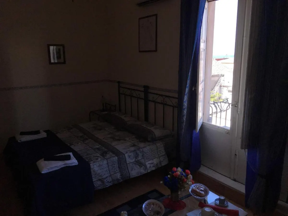 B&B Mistral Di Lizzio Salvatore Giarre Frühstückspension
