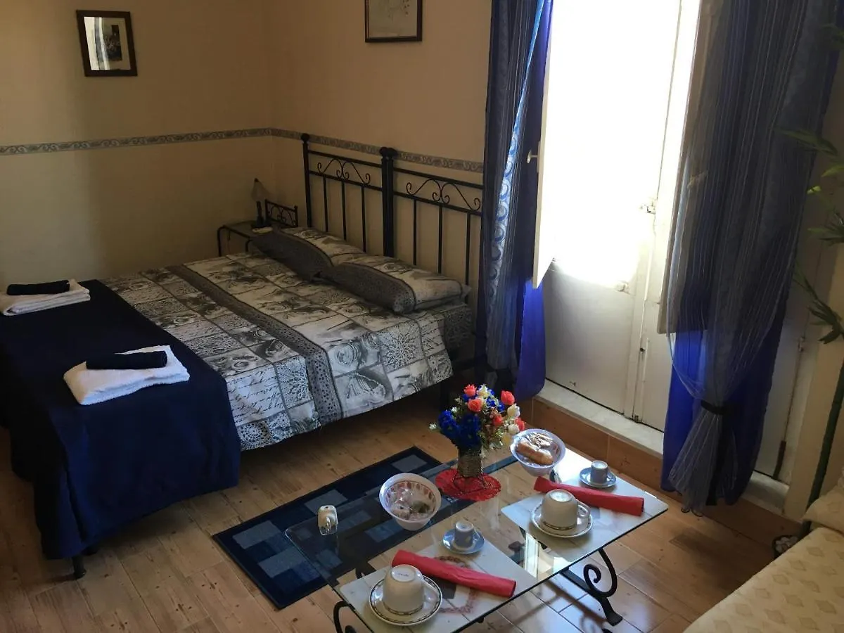Frühstückspension B&B Mistral Di Lizzio Salvatore Giarre